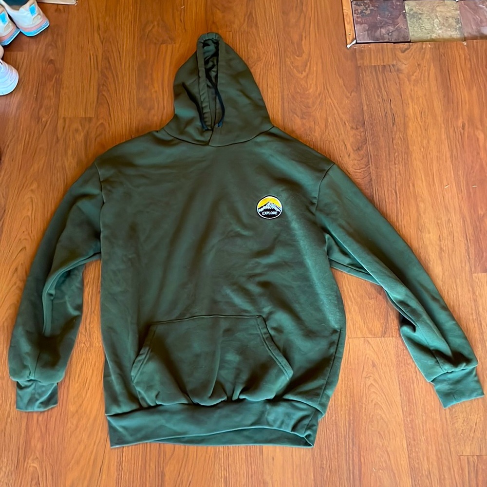 Explore hoodie 2XL